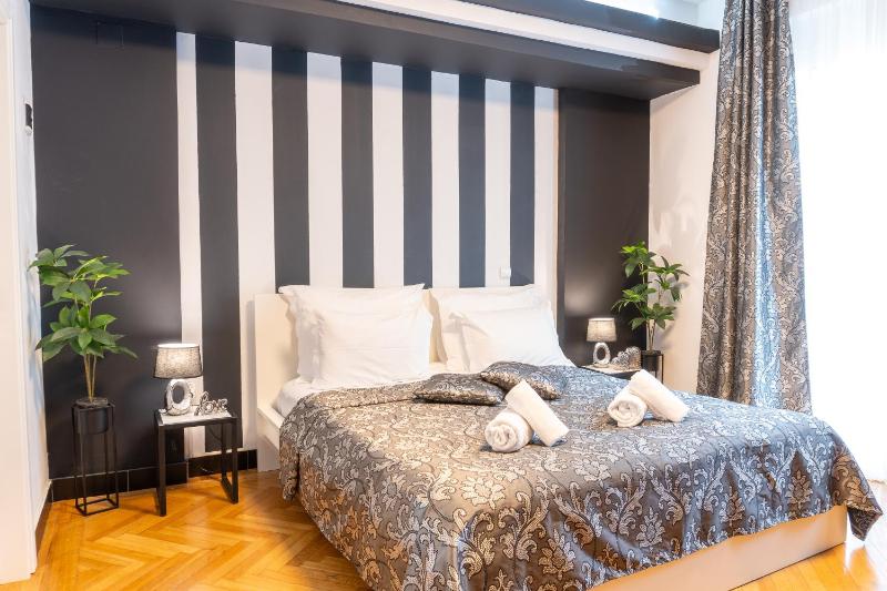 Syntagma Suite 1 — отель в Афины, Греция