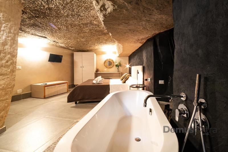 La Casa nel Tufo By DomusExtra — отель с удобным расположением в Неаполе