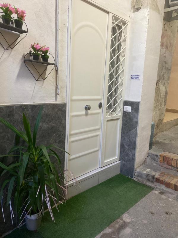 House Quartieri Sasymary — отель с удобствами в Неаполе