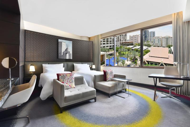 The Westin Doha Hotel & Spa — отель с удобствами в дохе
