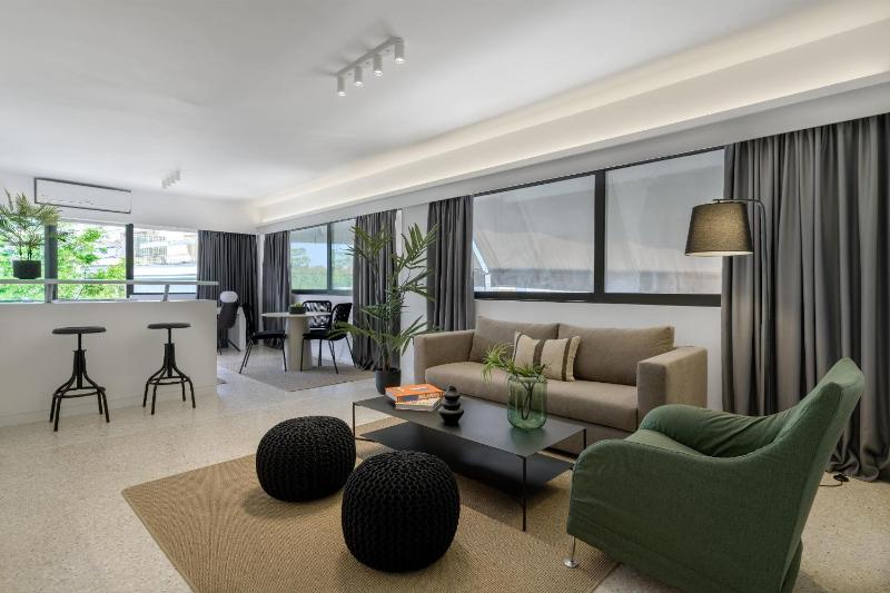 Momo Suites, Acropolis by Aura Homes — комфортный отель в Афины