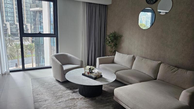 MH - ACT Tower - Downtown - 2Bedrooms- REF 403 — отель с удобным расположением в Дубае