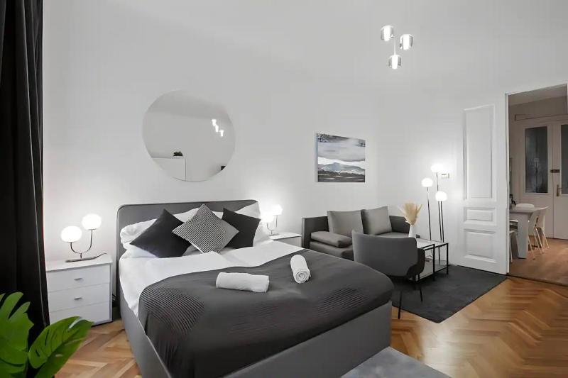 City Apartment, central, 2 min to U1 Keplerplatz — комфортный отель в вене