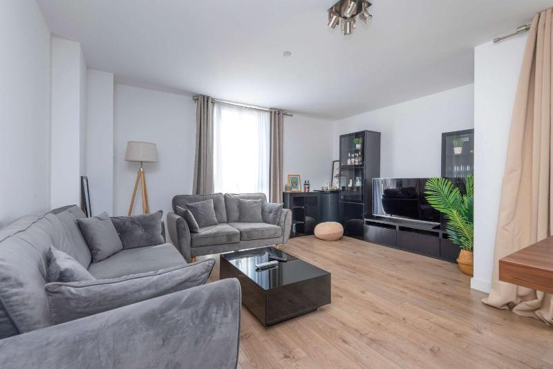 Цены на Brand-new contemporary flat in Bermondsey в Лондоне