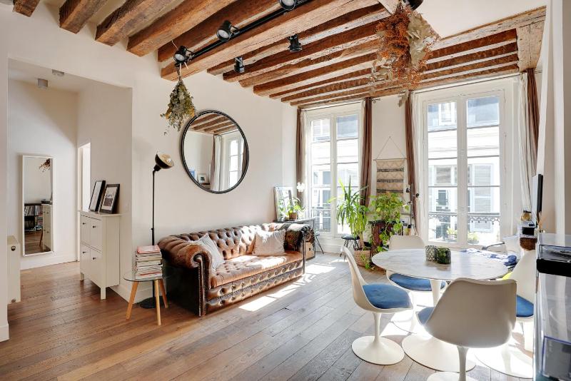 Charming Apartment Saint Germain — забронировать отель в Париже