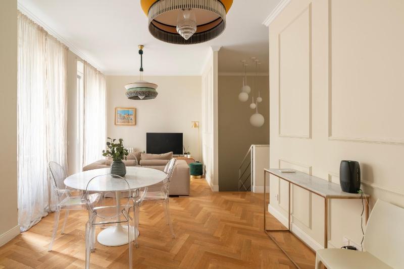 Castore Apartment — забронировать отель в Милане