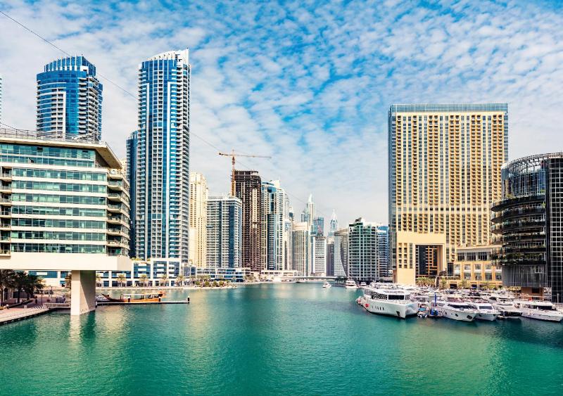 Цены на Step into Serenity - Discover Modern Living in 1BR Apartment with Panoramic Views in Dubai Marina near JBR Walk, Beach and Bla Bla Club в Дубае