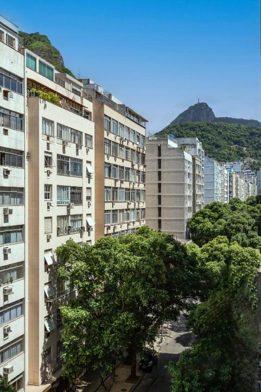 Vista incrivel 300 metros da Praia de Copacabana. — отель с удобствами в Рио