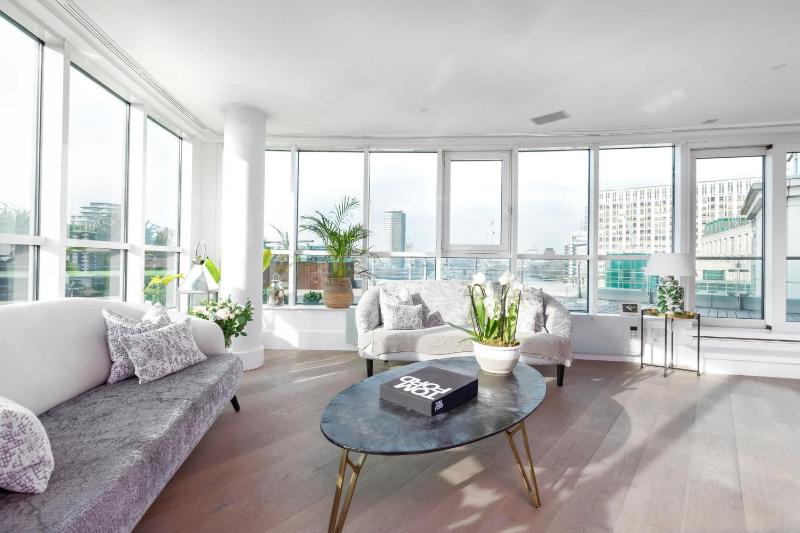 Luxury Panoramic 3 bed with private terrace — отель в Лондоне, Соединенное Королевство
