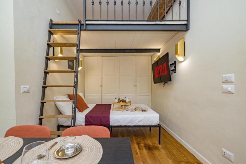 Charme Loft - 5 min Duomo — забронировать отель в Милане