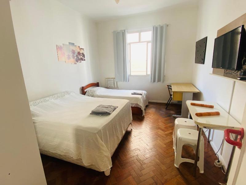 Studio completo na praia de Copacabana , claro e silencioso, com ar, wifi, netflix, ate 3 pessoas, pauloangerami BR502 — отель с удобным расположением в Рио