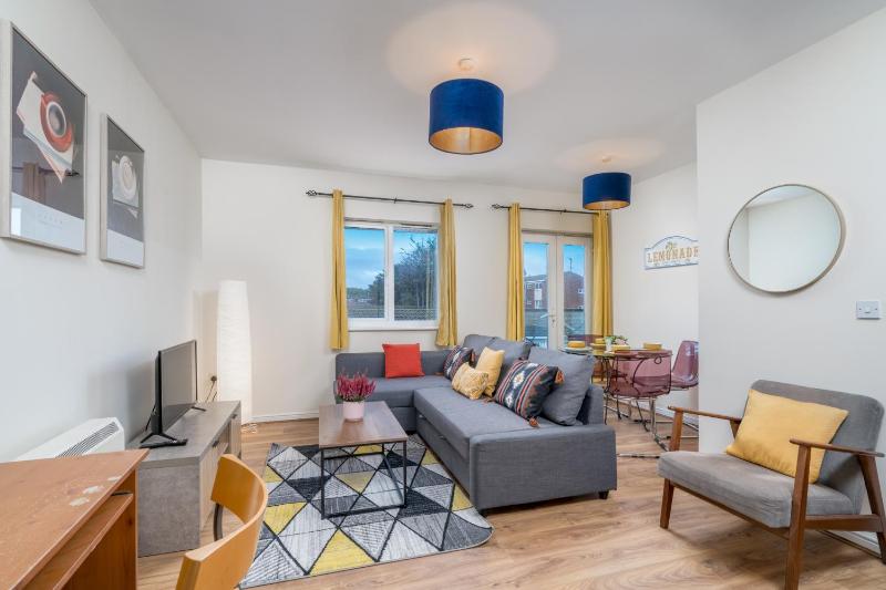 Cozy 2 bed room Flat Walking distance from ExCel — комфортный отель в Лондоне
