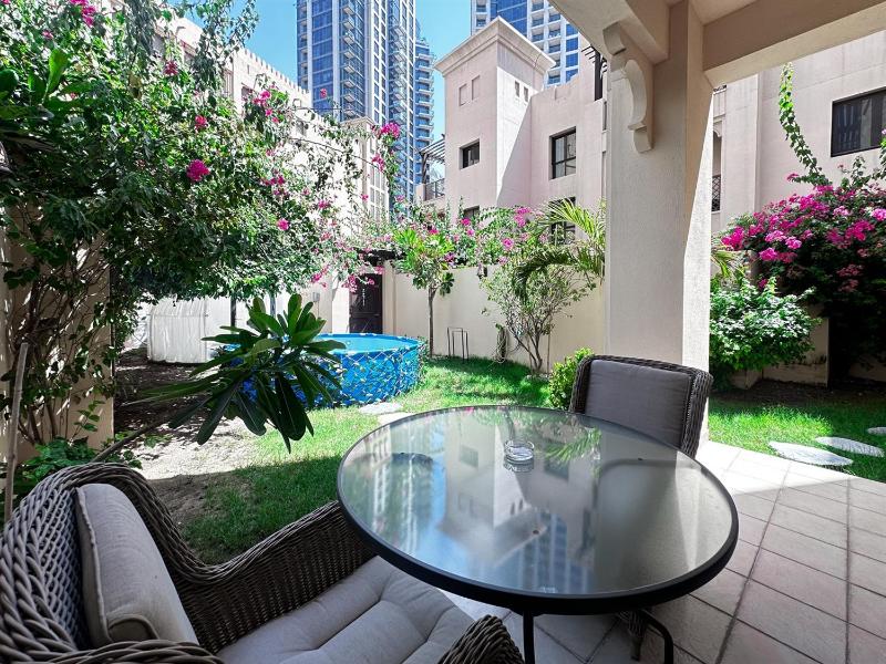 Trophy Aladdin's Palace Suite with Private Garden & Pool — отель в Дубае, Объединенные Арабские Эмираты