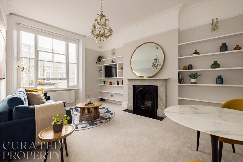Цены на Chic & Sunlit Earls Court Flat в Лондоне