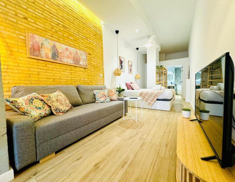 Цены на Dorado Cabanyal - Luxury Beachside Charm в Валенсии