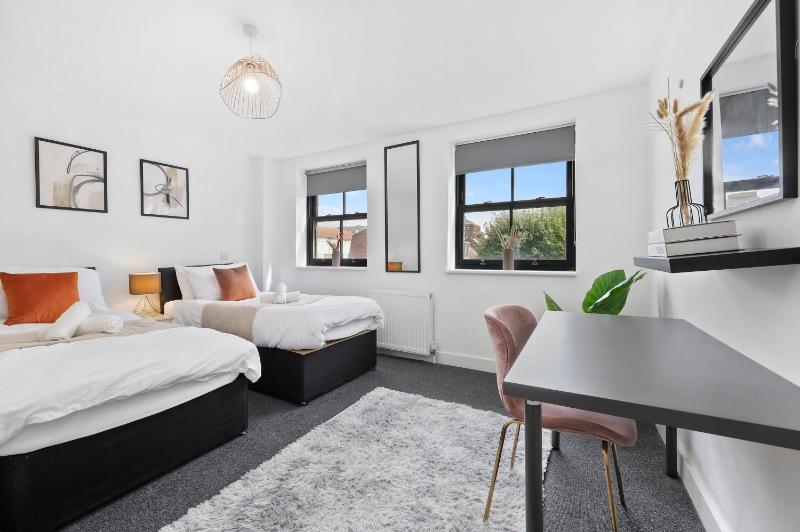 Cozy 3-Bedroom Apartment, 5 Minutes from Central London — отель в Лондоне, Соединенное Королевство