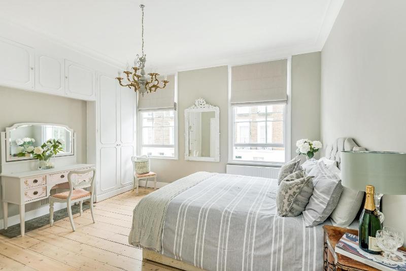 Victoria Belgravia Townhouse Apartments — комфортный отель в Лондоне