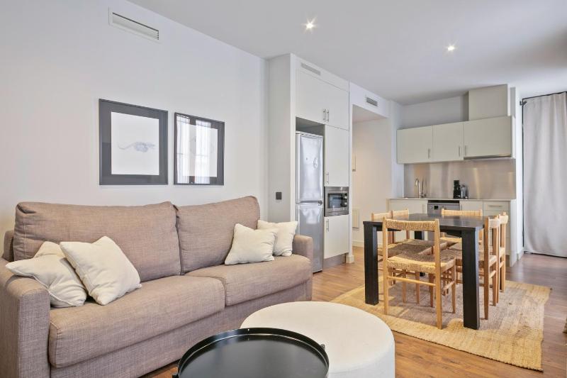 Uma Suites Barceloneta Beach — отель с удобствами в Барселоне