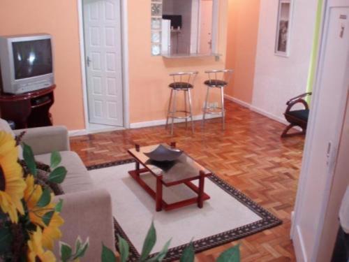 Real Apartments 346 - Amazing ocean front Copacabana 3 bedrooms High level — отель в Рио, Бразилия