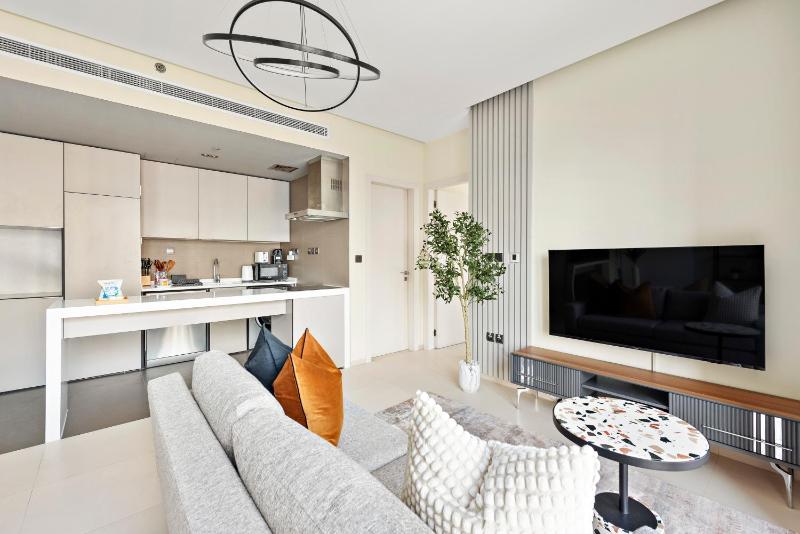 Цены на Silkhaus High Floor Metro nearby Dubai Marina в Дубае