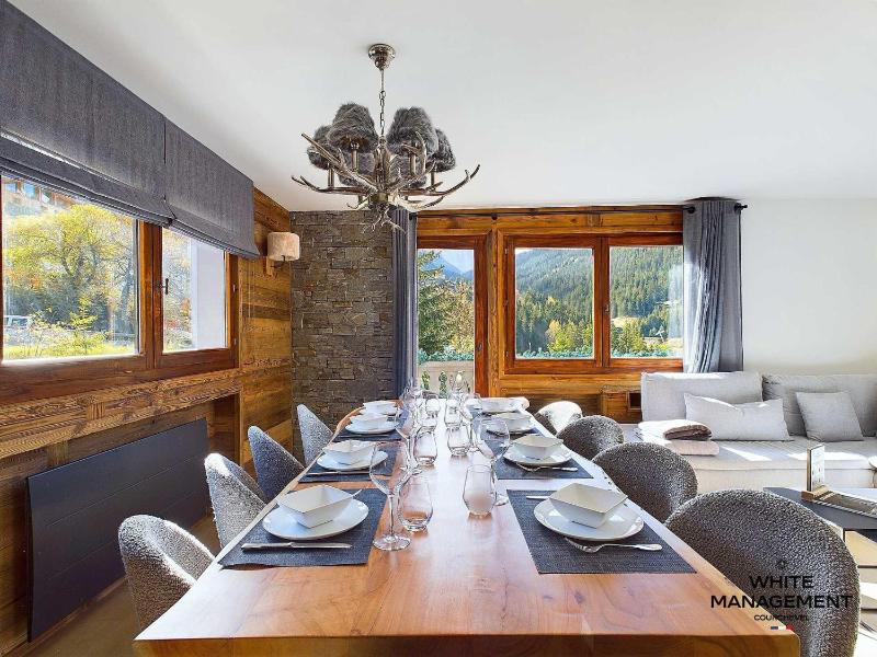 Charmant demi-chalet renove, 3 chambres, cheminee, parking, pres des pistes et Aquamotion a Courchevel - FR-1-664-28 — отель с удобным расположением в Куршевеле