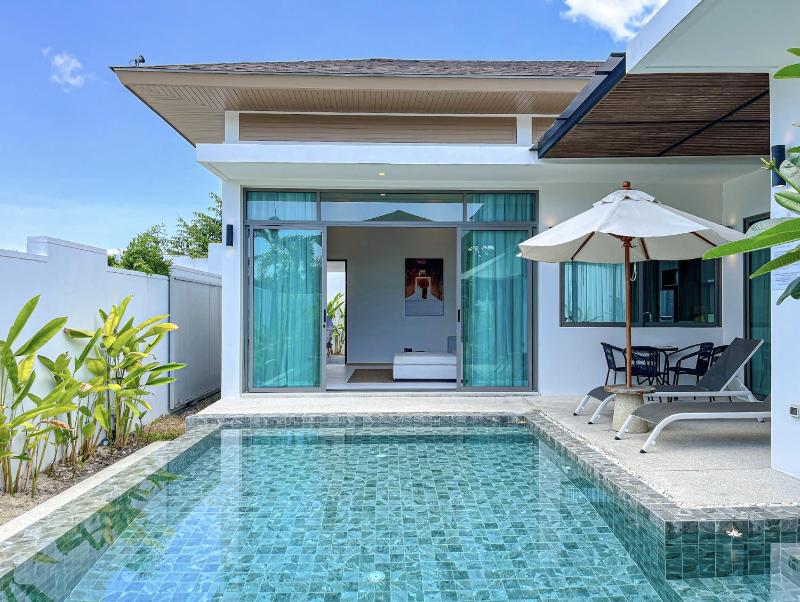 SHAMBHALA GRAND Pool Villas x MonthStayZ Thailand — отель с удобным расположением в Пхукете