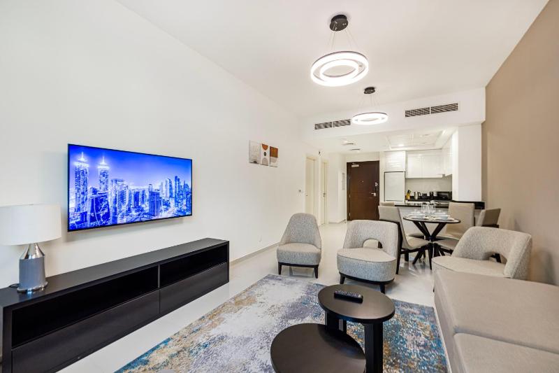 Цены на Daniels Stylish 1BR in Jumeirah Village Circle в Дубае