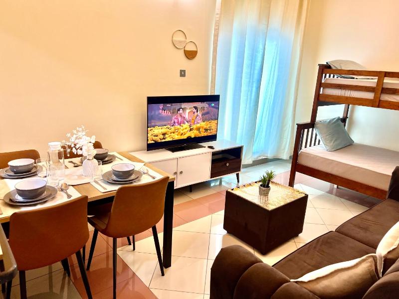 Цены на Cozy 1 Bedroom apartment in Dubai by Al Ghaimah Holiday Homes в Дубае