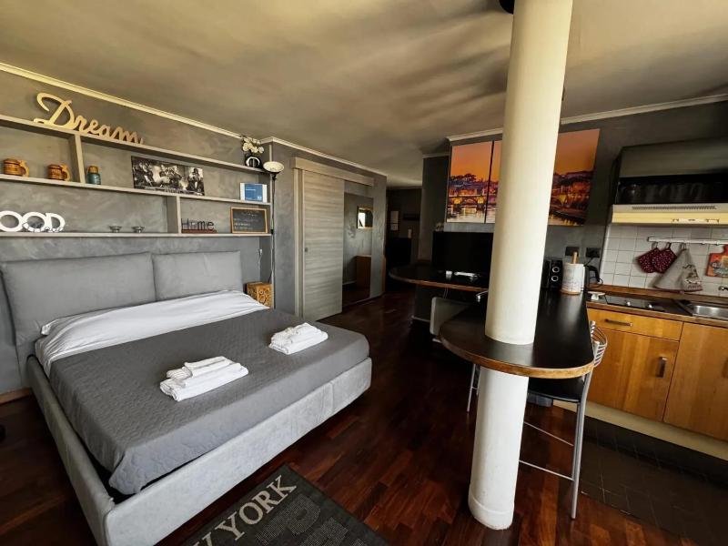 Charming studio in Rome 30 m² air conditioning — комфортный отель в Риме