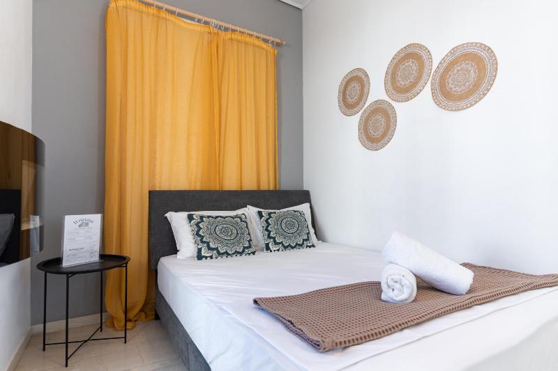 Цены на Lycabetus View Loft Downtown Kolonaki в Афины