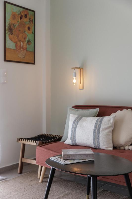 Lovely 1-bedroom apt with balcony — отзывы гостей и цены