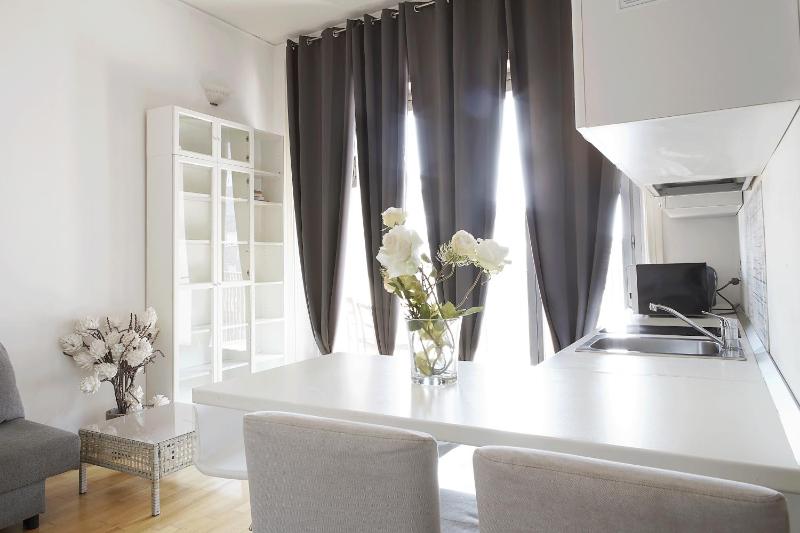Цены на Rio central apartment в Милане