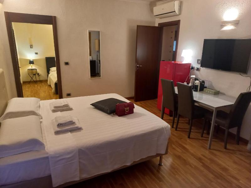 Цены на Stefano Suites Junior appartamentino senza cucina в Риме