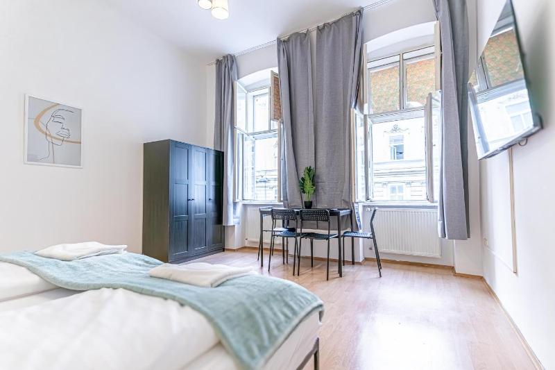 City-Linked 2BR Apartment Near Wiener Stadthalle — комфортный отель в вене