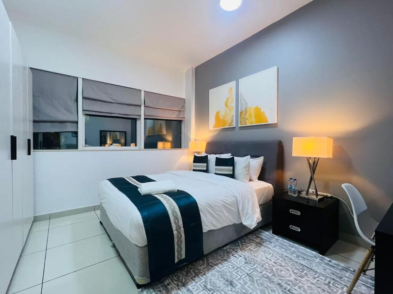Entire private self catered Apartments marina — отель в Дубае, Объединенные Арабские Эмираты