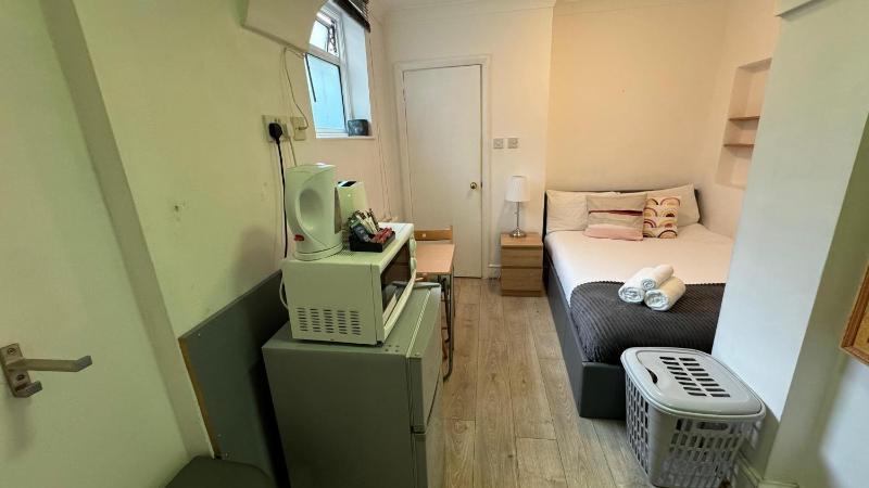 Цены на En-suite near everything. Shepherd's Bush - London в Лондоне