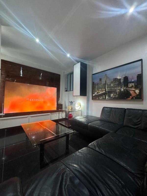The best Copacabana Luxury Design 3 Bedroom room 3 bathroom 85 inch cinema tv top location — отель с удобствами в Рио