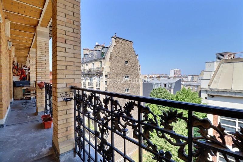 Pondok Montmartre - Balcony overlooking city — отзывы гостей и цены