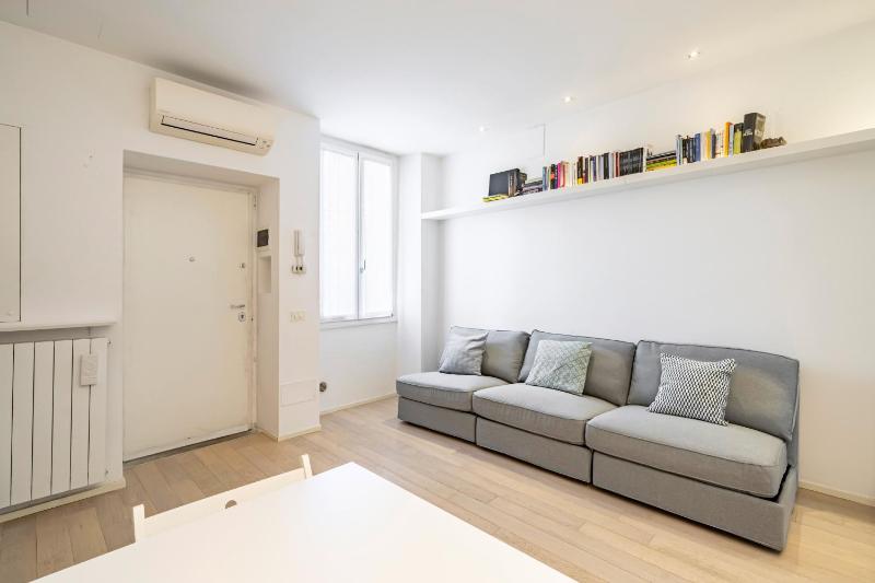 Цены на Milano Apartments Vigevano 41 в Милане