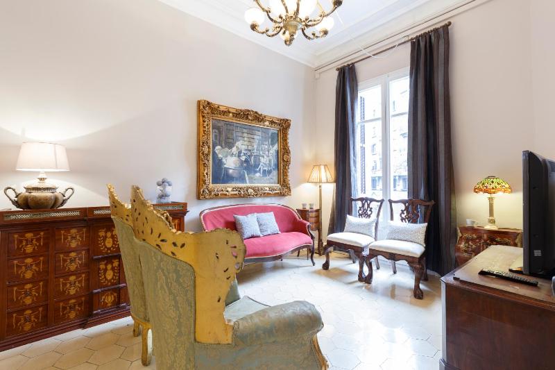 Цены на AinB B&B Born-Via Laietana в Барселоне