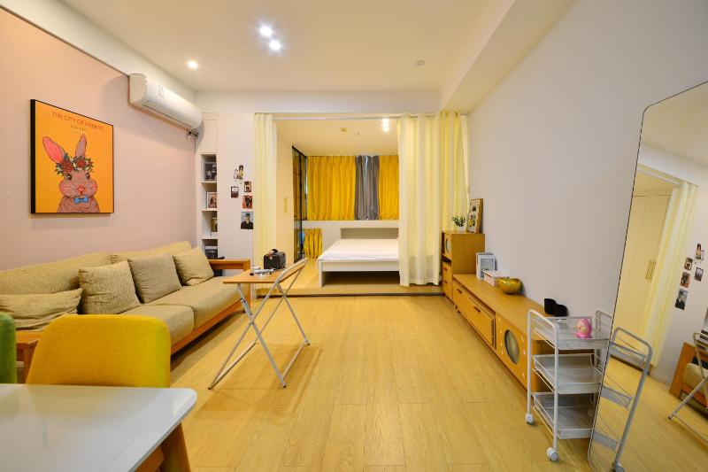 Цены на House of Great White Apartment в Шэньчжэне