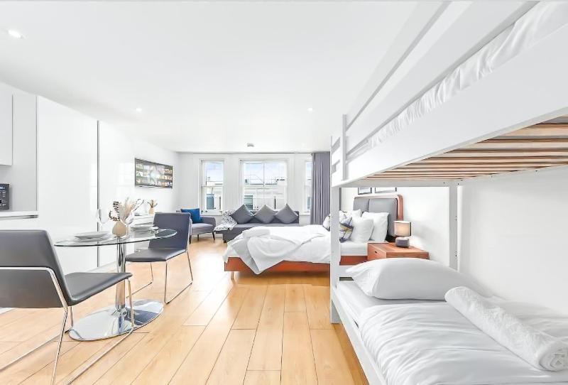 Piccadilly, Soho 1 BR Sleep 6 VR1 — отель с удобным расположением в Лондоне