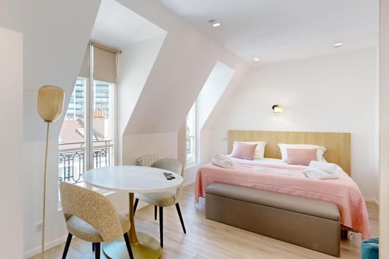 162 Suite Benjamin - Superbe Appartement a Paris 1 — отель в Париже, Франция