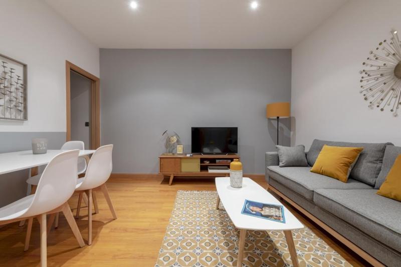 Bright and comfortable- 2 bedrooms 1 bathroom- Cruz - MintyStay- Sol — отель в Мадриде, Испания