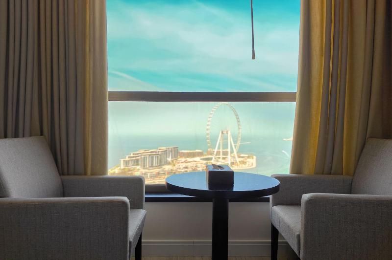 5 Star Luxury Sea View Apartment — отель с удобствами в Дубае