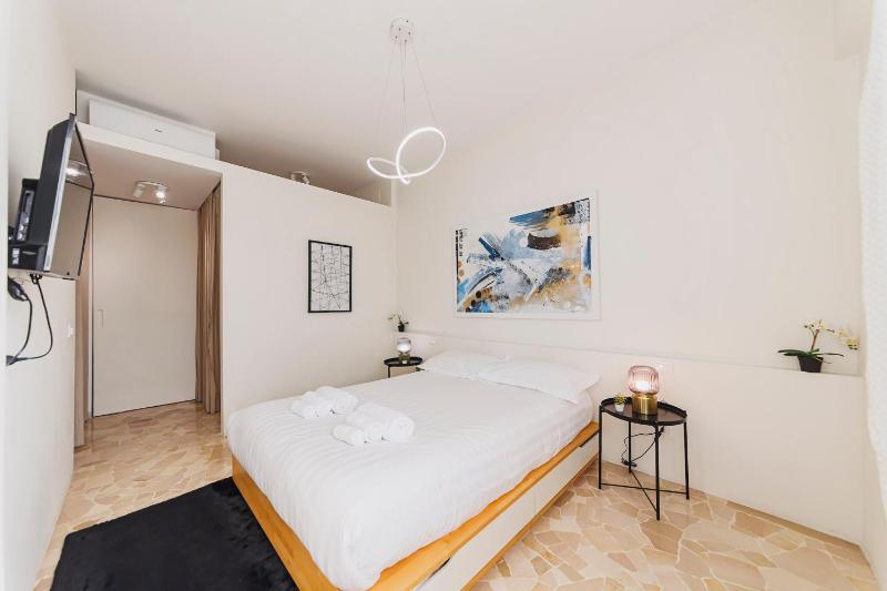 Art House - You're home in Porta Venezia — забронировать отель в Милане