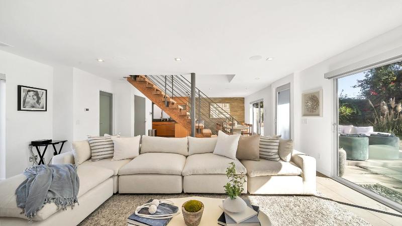 Cheerful 4Bedrooms 2.5Bath Villa Venice Beach CA — забронировать отель в Лос-Анджелесе