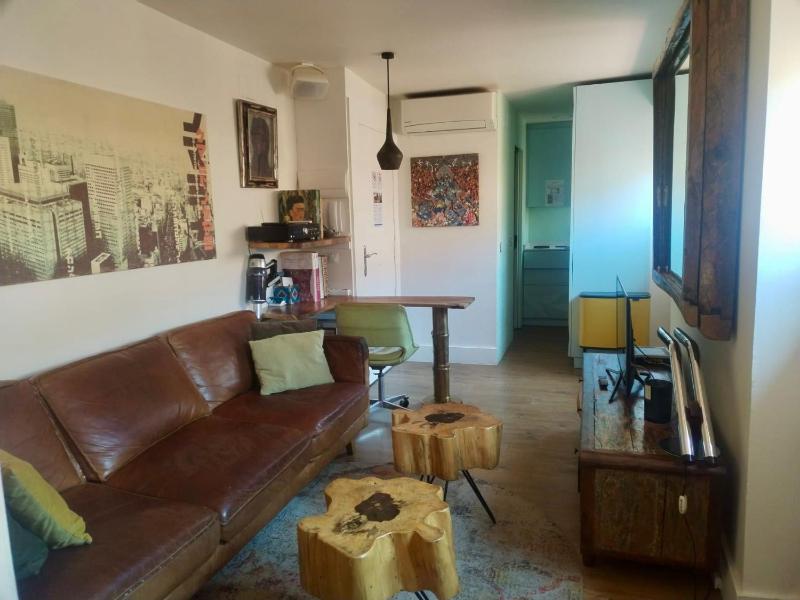 Exclusivo y acogedor piso con encanto en Plaza Chueca, con aire acondicionado y calefaccion — забронировать отель в Мадриде