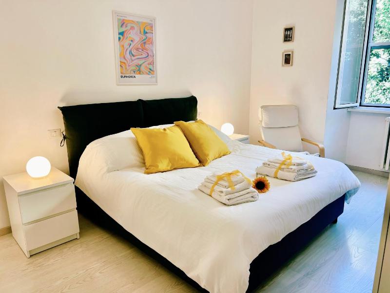 Modern Apartment in Monteverde — забронировать отель в Риме