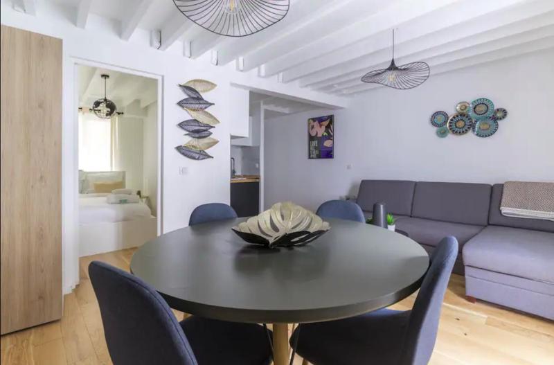 Home Suite Home Grands Boulevards 41 — забронировать отель в Париже